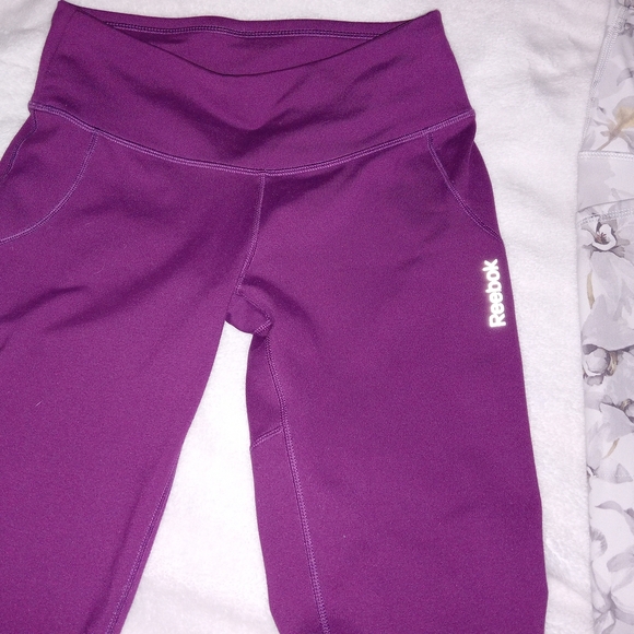 Reebok Purple and White Floral Ankle Leggings Bundle XS/S - Picture 3 of 9